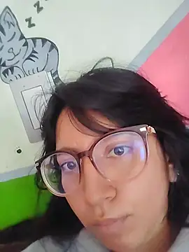 VioletxBloom online show from February 3, 4:01 pm