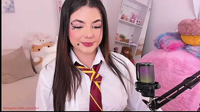 dolce antonellaa online show from March 18, 3:44 am