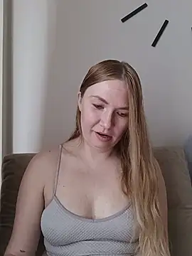 KisaVixen online show from June 26, 1:34 pm