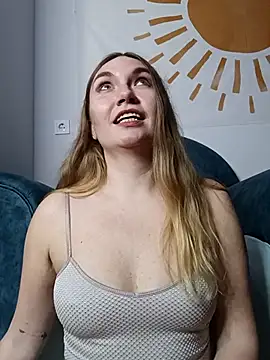 KisaVixen online show from February 4, 8:01 pm