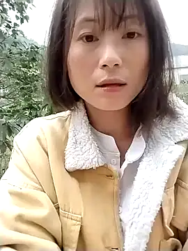 linda bae00 online show from December 14, 1:33 am