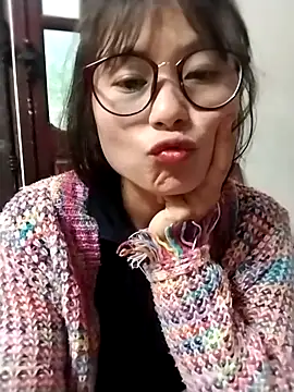 linda bae00 online show from December 3, 9:22 am