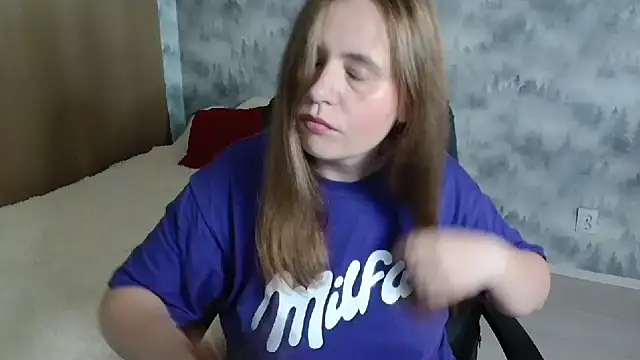 AdelinaLawson online show from June 21, 10:30 am