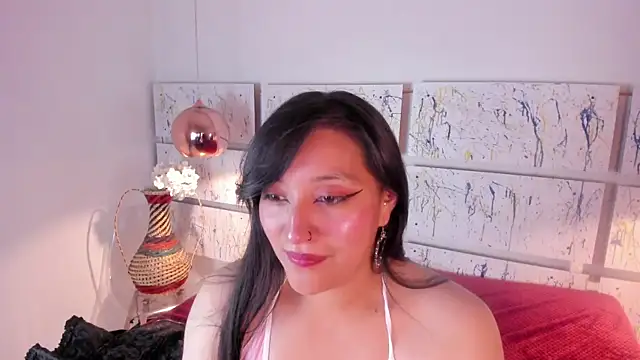 Snapshot of Skye_bluee_ chatting on October 5, 4:28 am Skye bluee online show from October 5, 4:28 am