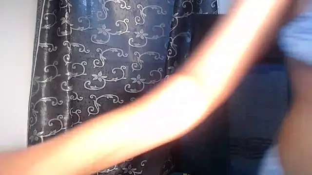 Snapshot of Spicy_Maxy chatting on October 11, 9:25 am Spicy Maxy online show from October 11, 9:25 am