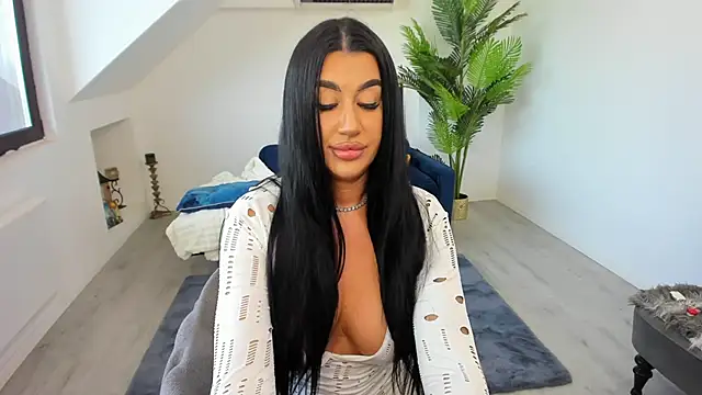 Ranya Evy online show from June 28, 12:34 pm