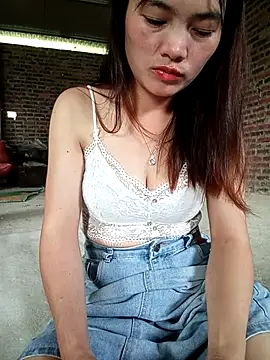 Snapshot of Findongg chatting on September 28, 8:30 am Findongg online show from September 28, 8:30 am