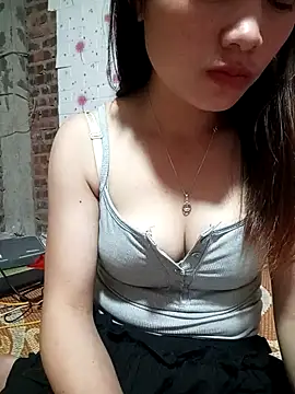 Snapshot of Findongg chatting on October 4, 9:37 am Findongg online show from October 4, 9:37 am