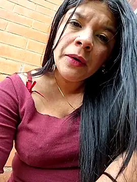 Snapshot of Eiimy_pretty chatting on October 15, 8:11 pm Eiimy pretty online show from October 15, 8:11 pm