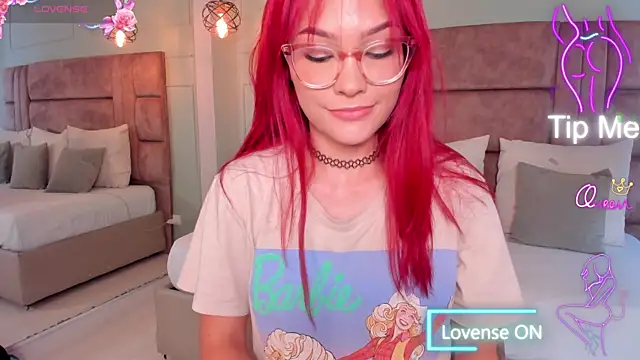 mae lyra online show from July 24, 5:22 pm
