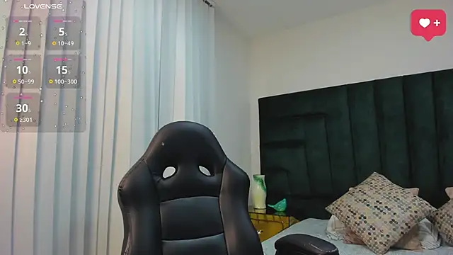 SaraWagner  online show from September 29, 12:16 am