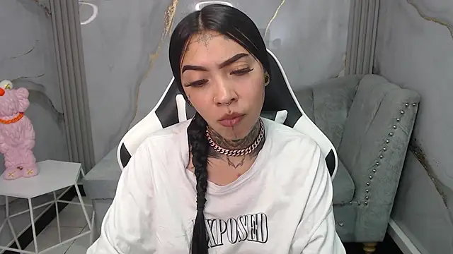 Ashley Blum v online show from November 7, 8:47 pm