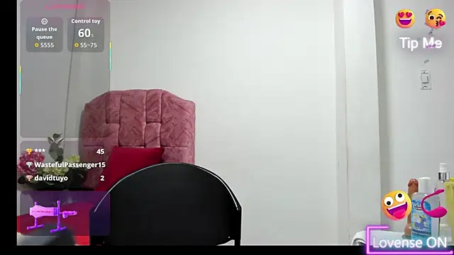 esmeraldaladys online show from November 1, 9:19 pm