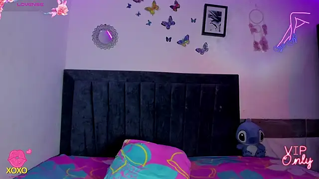 emmie bunny online show from July 14, 12:33 am