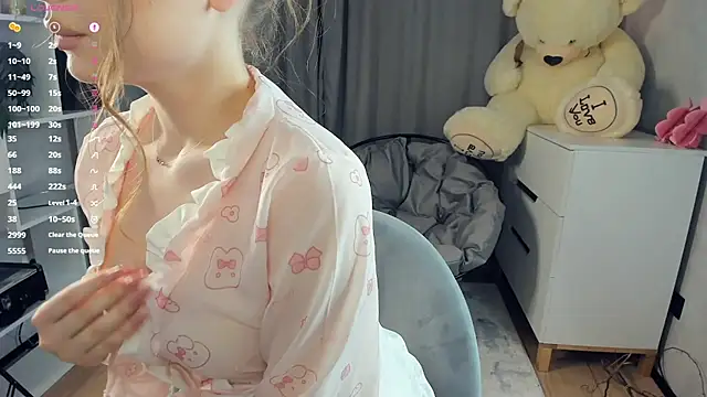 BelleDream online show from July 5, 6:02 pm