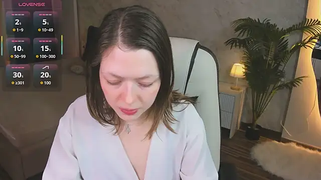 Snapshot of Lunar_Lily chatting on September 20, 5:39 am Lunar Lily online show from September 20, 5:39 am