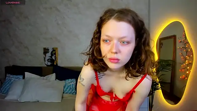 Lunar Lily online show from June 21, 5:22 am