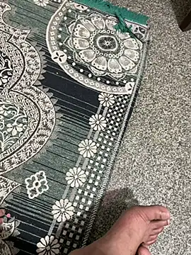 indian-hotmilfs online show from October 3, 12:54 pm