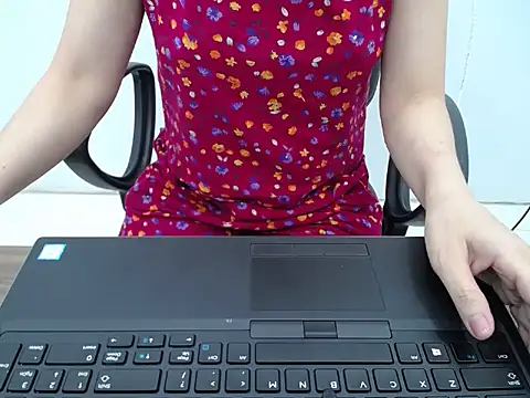  Lady- online show from July 28, 1:54 pm
