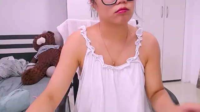 Snapshot of bunny_b4nny chatting on September 25, 8:57 am bunny b4nny online show from September 25, 8:57 am