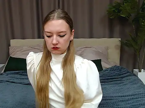 DarcyWilsy online show from November 9, 6:59 pm