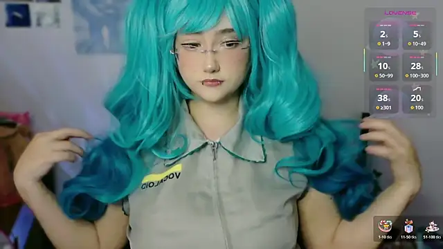 Livelle69 online show from May 6, 10:03 pm