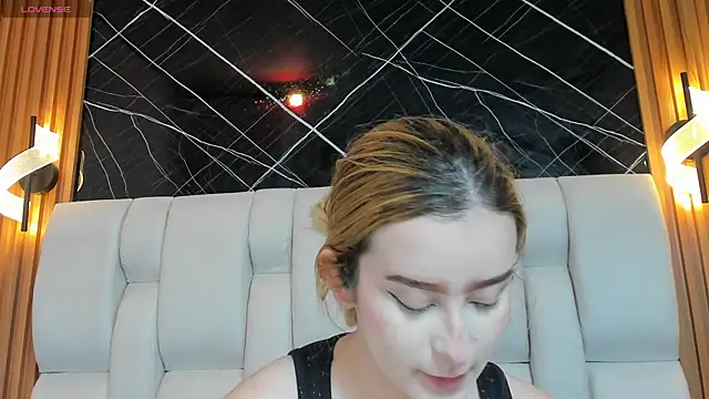 kristal joi dl online show from November 5, 1:16 pm