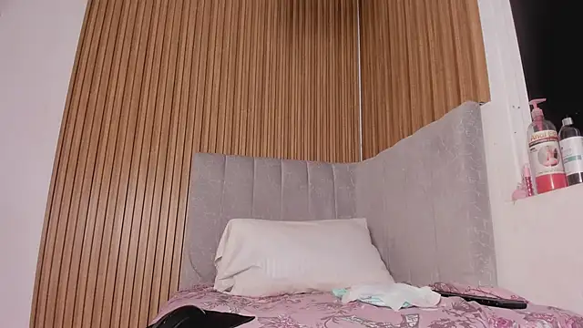 abby swith41 online show from February 18, 1:32 pm