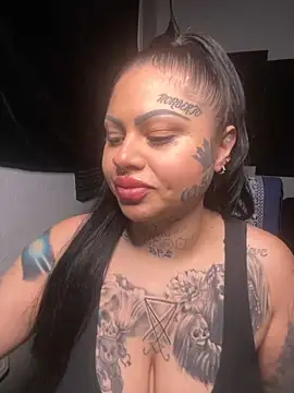 chicanachic13 online show from October 17, 5:43 am