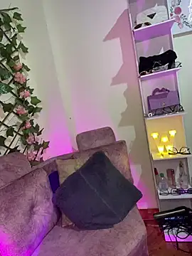 Dirty isabella18 online show from June 24, 7:24 pm