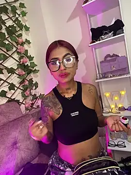 Dirty isabella18 online show from July 1, 11:37 pm