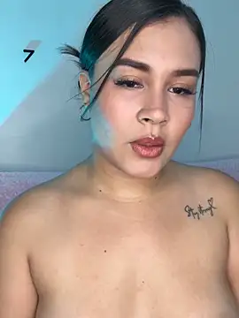 Snapshot of Bella-kim- chatting on September 13, 10:29 pm Bella-kim- online show from September 13, 10:29 pm