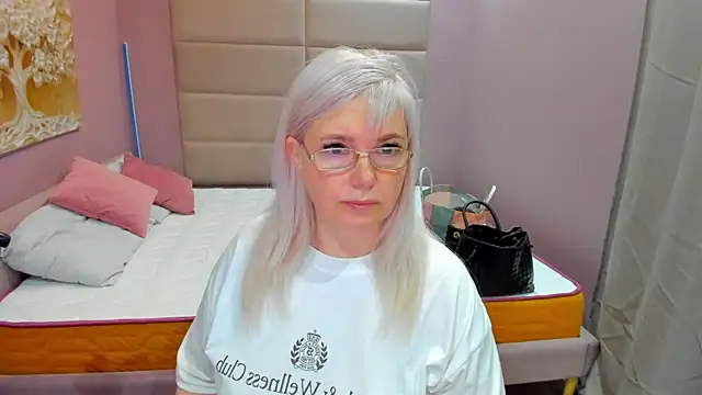 Hella Fabel online show from June 25, 1:16 am