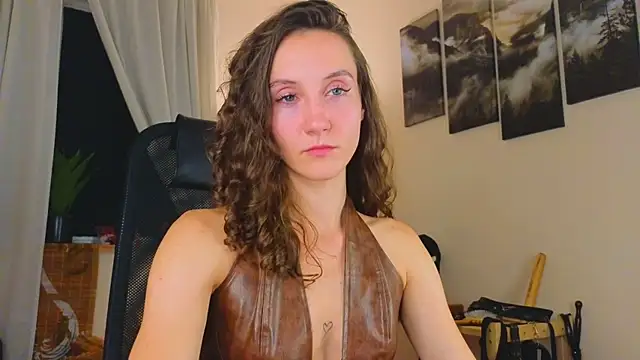 laracroftmansion online show from July 24, 2:09 am