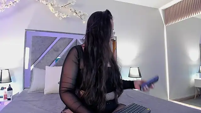 alissonbronw     online show from October 20, 8:01 pm