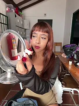 AliceMrtnz online show from June 16, 2:51 pm