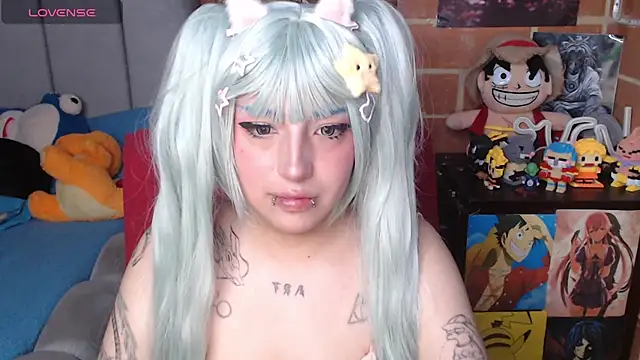  alexa19pretty  online show from April 28, 6:45 pm