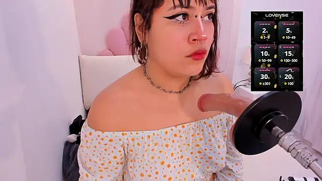 Snapshot of mia_yeager chatting on September 20, 4:22 am mia yeager online show from September 20, 4:22 am