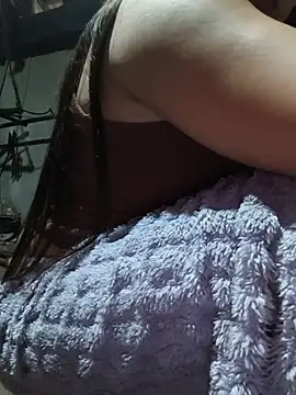 venu00 online show from June 12, 3:36 am