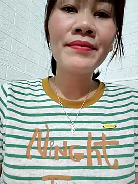 Singlemom69x online show from July 11, 1:33 pm