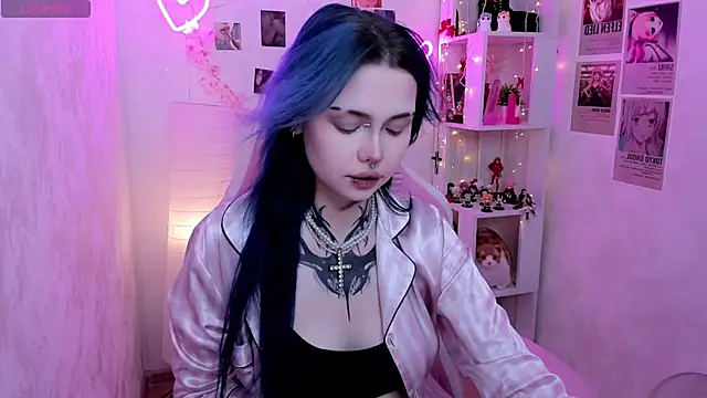 Morana Batt online show from August 1, 1:51 am