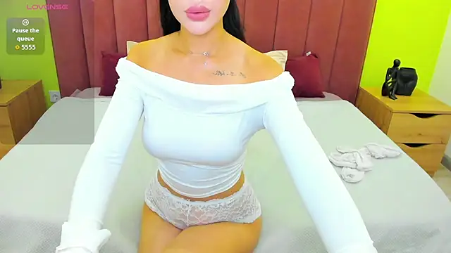 Jennifer Munoz online show from July 24, 1:36 am