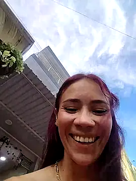 dulcelatin21 online show from November 1, 9:52 pm