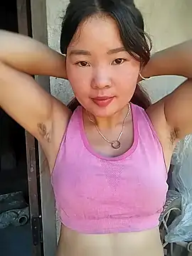 lylylove online show from July 13, 8:26 am
