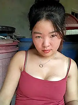 lylylove online show from July 6, 5:35 am