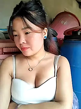 lylylove online show from July 5, 3:46 am