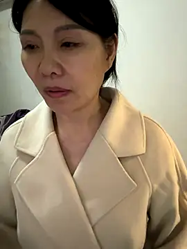 xiiuuff18 online show from December 22, 10:29 am