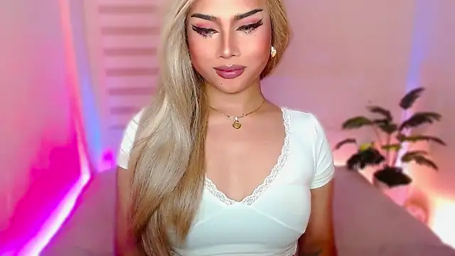 MissRumi Hunter online show from May 3, 6:33 pm