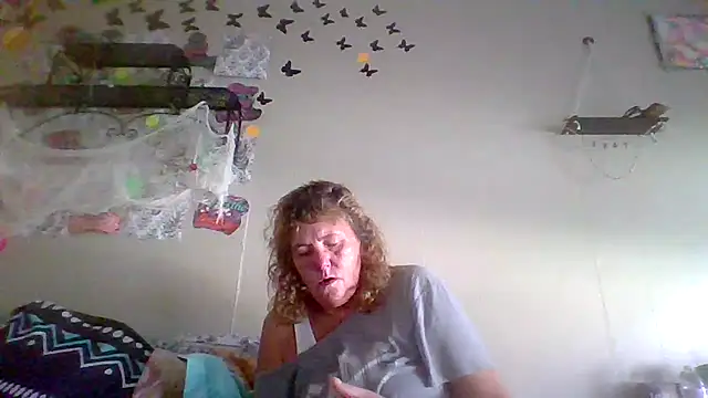 Snapshot of Bored_Grandma chatting on October 5, 8:25 pm Bored Grandma online show from October 5, 8:25 pm