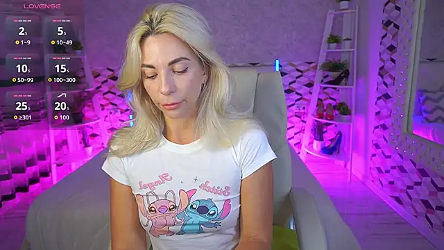 BellaRayyy online show from June 18, 1:05 pm